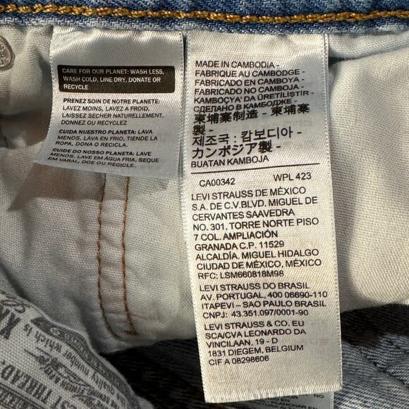 Levi’s 501 SZ W30 Jean Shorts Button-Fly Distressed Light Wash Frayed Hems Blue - Picture 7 of 10